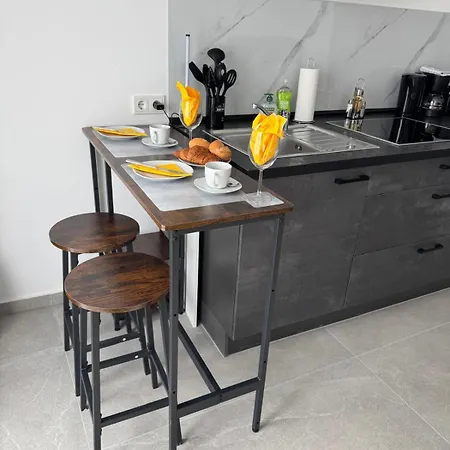 Picasso - Modern & Neu - Apartment Mit Balkon In Bester Lage