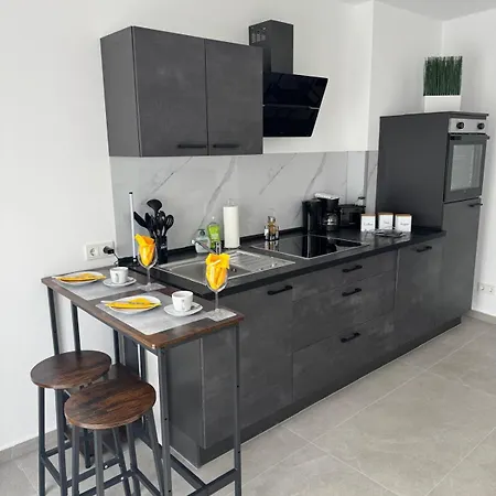 Apartman Picasso - Modern & Neu - Apartment Mit Balkon In Bester Lage *