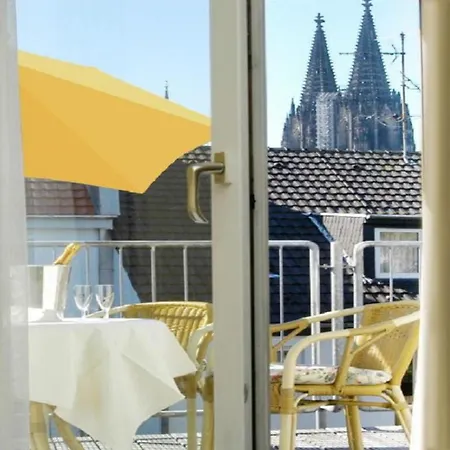 Picasso - Modern & Neu - Apartment Mit Balkon In Bester Lage 쾰른