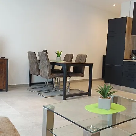 Apartamento Picasso - Modernes Mit Balkon Naehe & Dom -