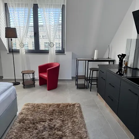 Picasso - Modernes Mit Balkon Naehe & Dom - Apartamento *